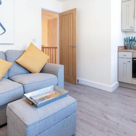 Myrtle - 1 Bedroom Apartment - Saundersfoot Bagian luar foto