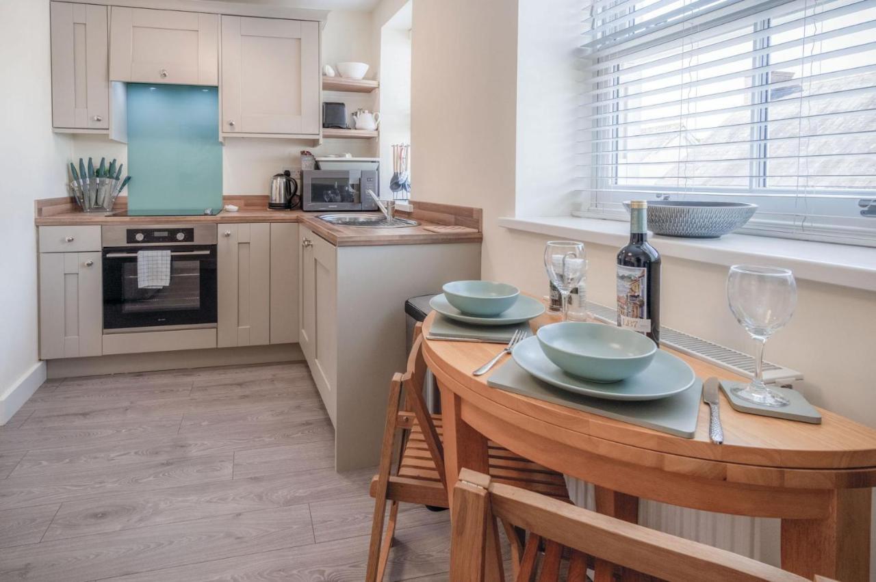 Myrtle - 1 Bedroom Apartment - Saundersfoot Bagian luar foto