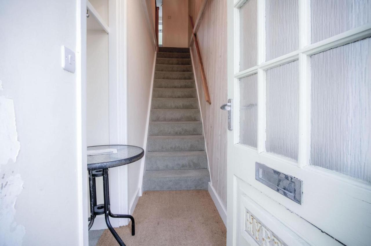 Myrtle - 1 Bedroom Apartment - Saundersfoot Bagian luar foto